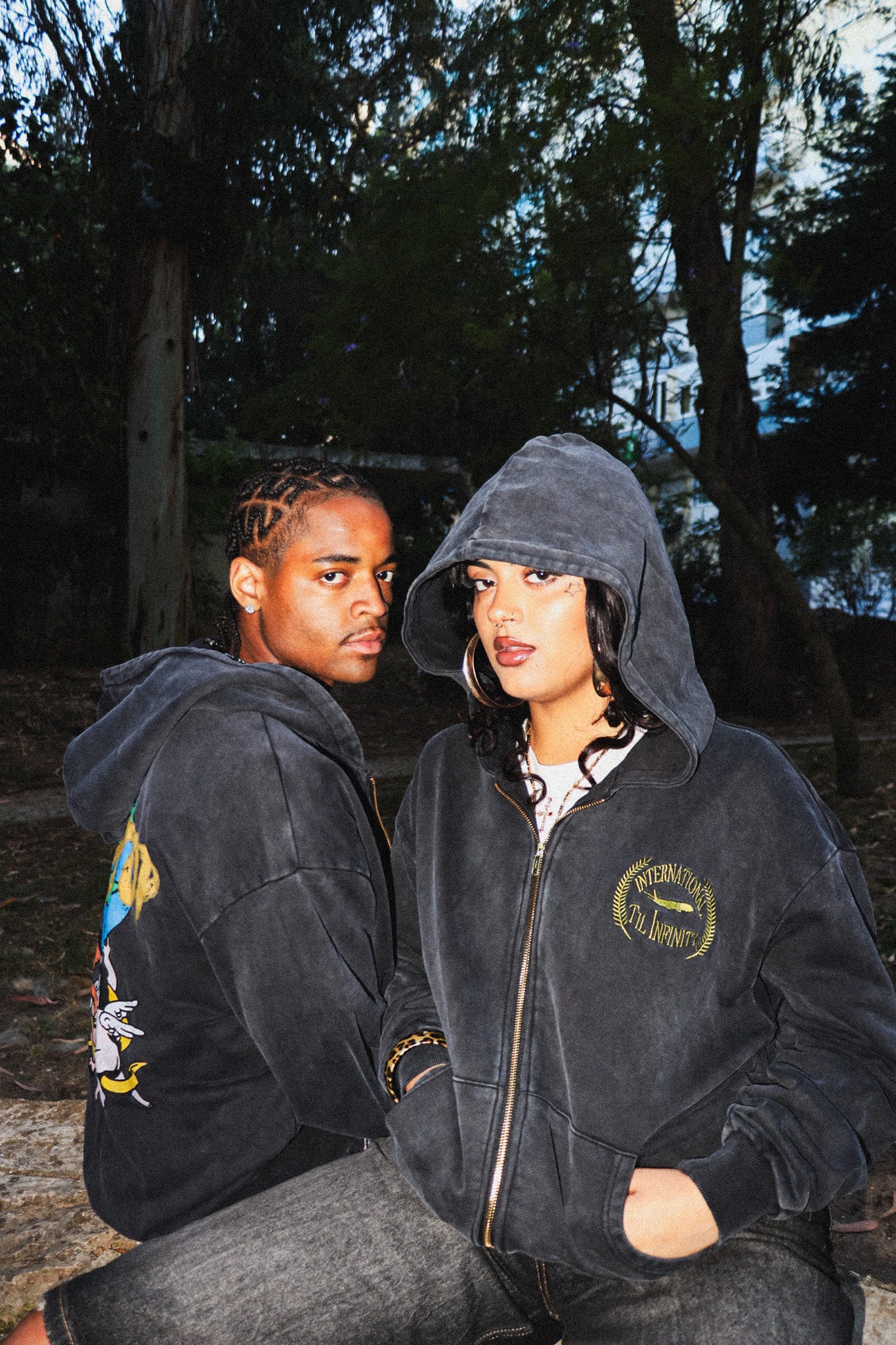 INTERNATIONAL TIL INFINITY Zipper